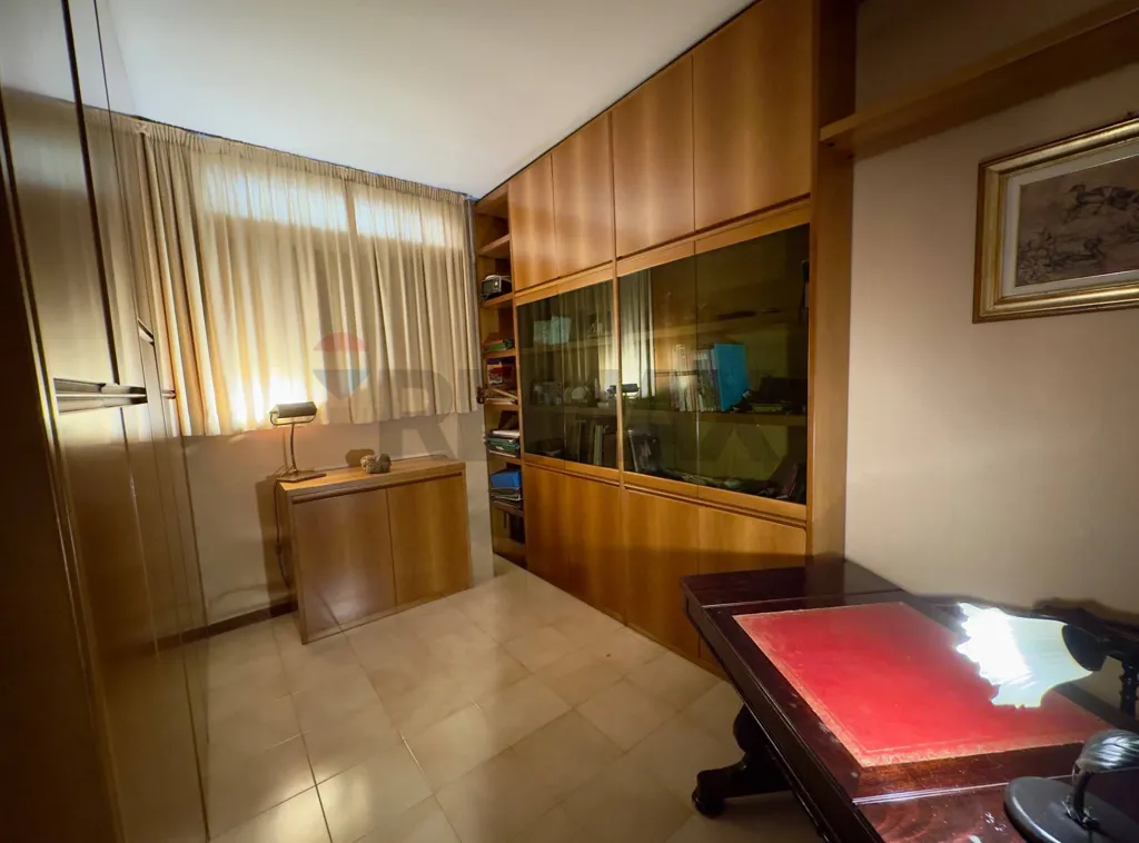 Bureau - Apartment with Terrace in Palermo