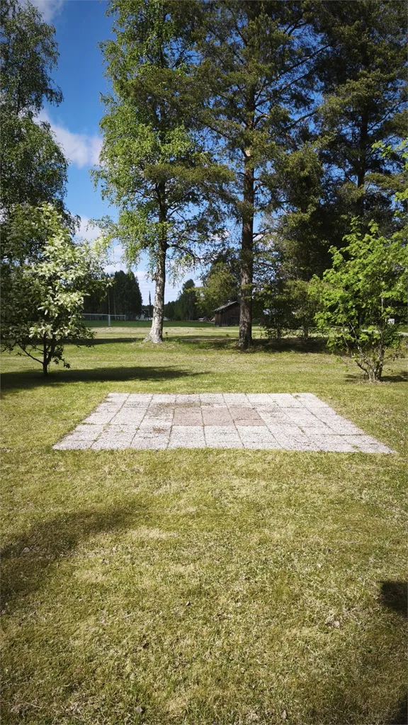 Aed - Charming Red Cottage with Garden in Junsele