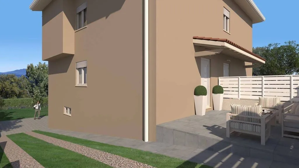 Luxury Flat with Private Courtyard in Piombino
