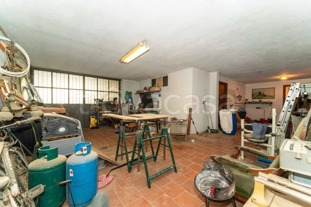 Utility Room - Elegant Villa with Private Garden in Chieri