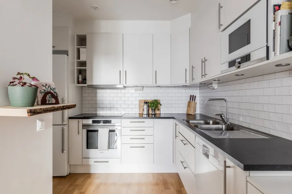 Cuisine - Modern Flat with Balcony in Örebro