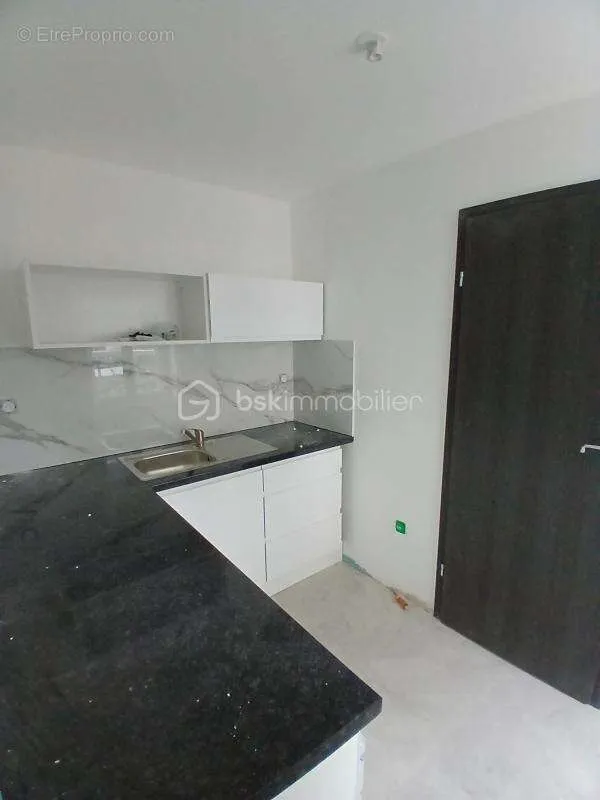 Cuisine - Appartement Duplex Neuf en Rez de Jardin à Saint-Claude
