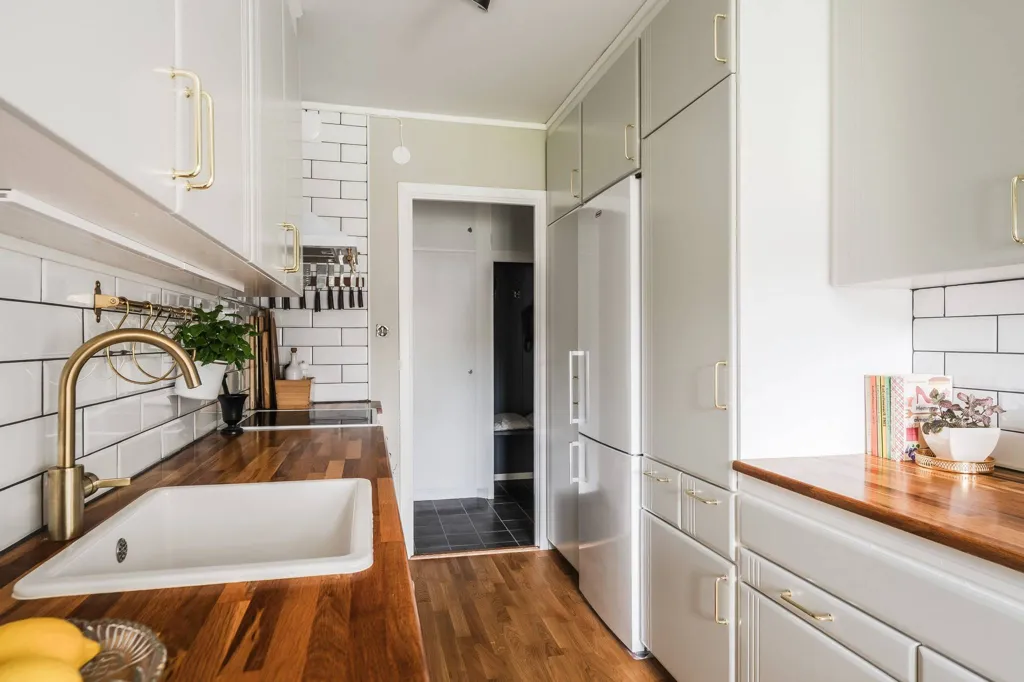 Cuisine - Stylish Apartment with Garden Access in Gavle