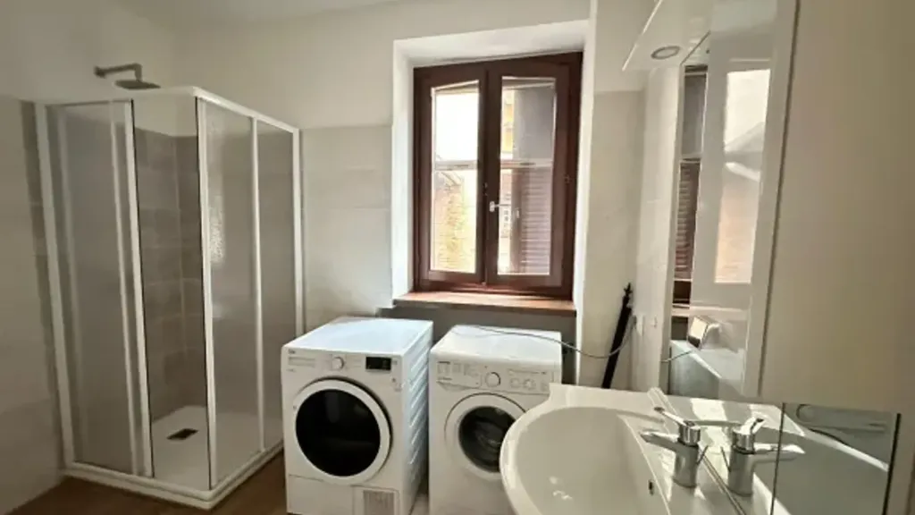 Utility Room - Twin-Storey Apartment with Kitchen-Diner in Cameri