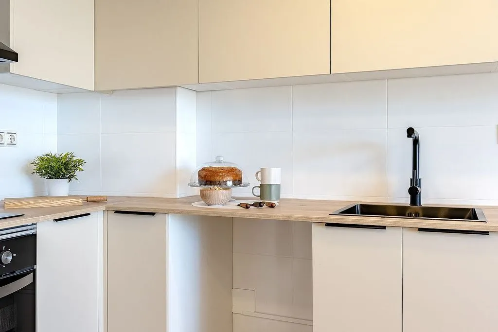 Cuisine - Bright Apartment with Sea View in Mataró Centre
