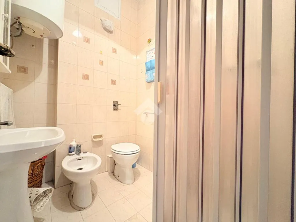 Salles de bain - 4-Bedroom Apartment with Balcony in Palermo