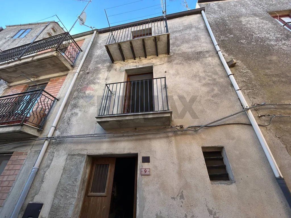 Extérieur - Independent House with Balconies in Geraci Siculo