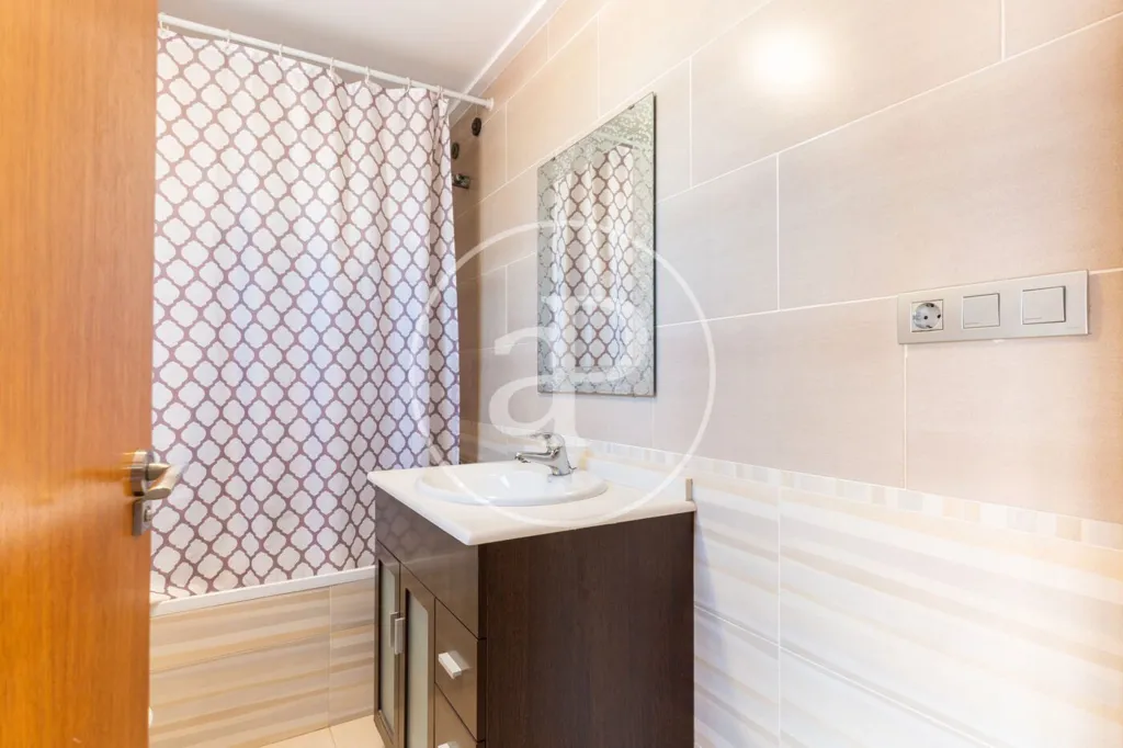Bagni - Twin-Storey House with Pool near Beaches