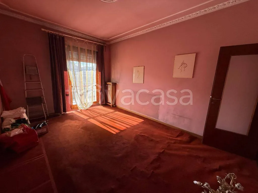 Magamistoad - Quadruplex with Triple Exposure in Corso Vercelli, Turin