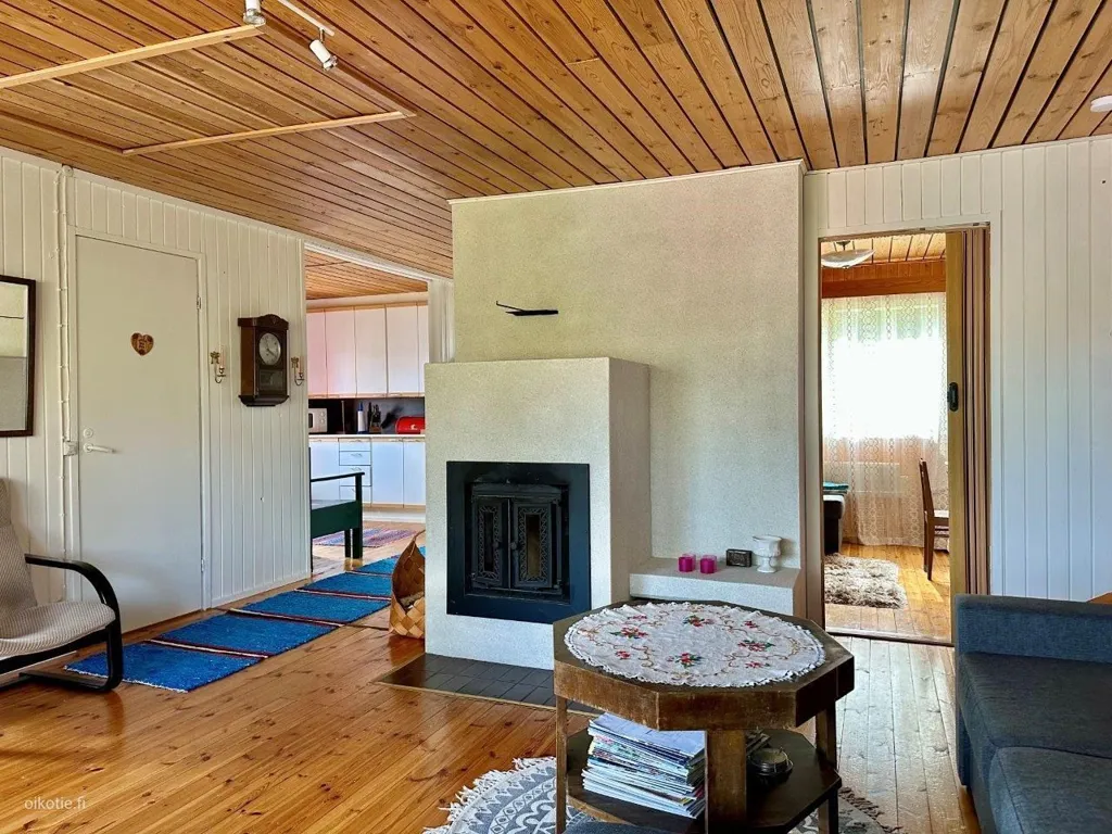 Living Room - Detached House with Lake View in Sysmä