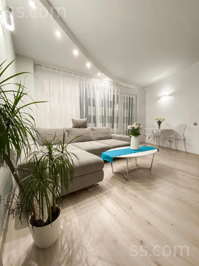 Séjour - 3-Bedroom Flat with Balcony in Purvciems, Riga