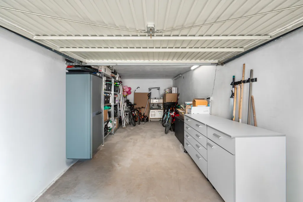 Garage - Maison Semi-Individuelle avec Jardin à Vilvoorde