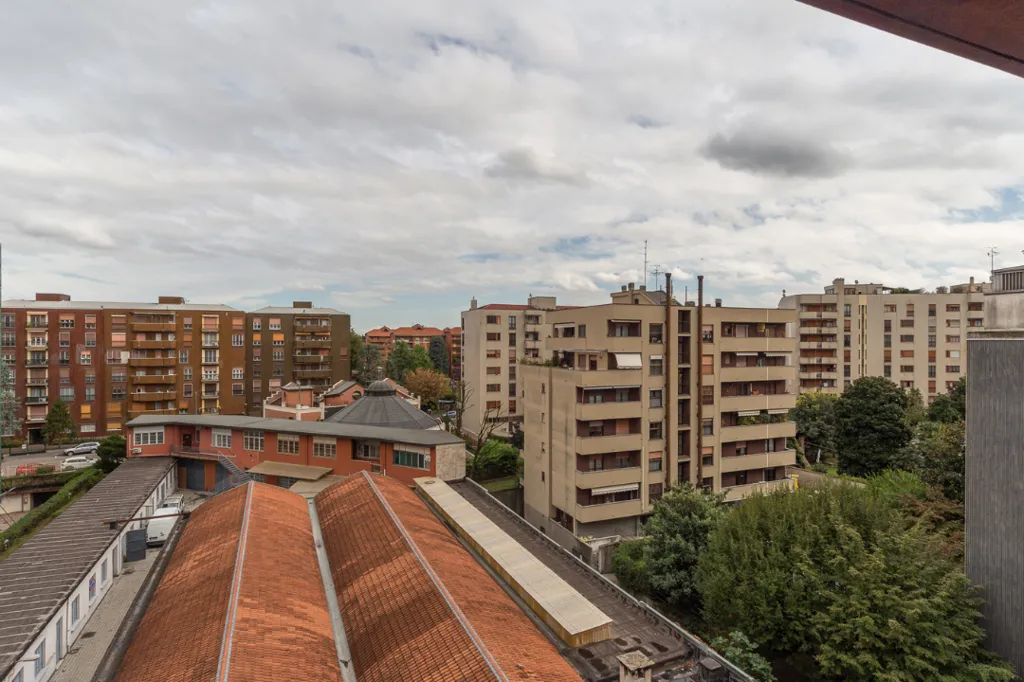 Rõdu - Armed Studio with East View in Milan