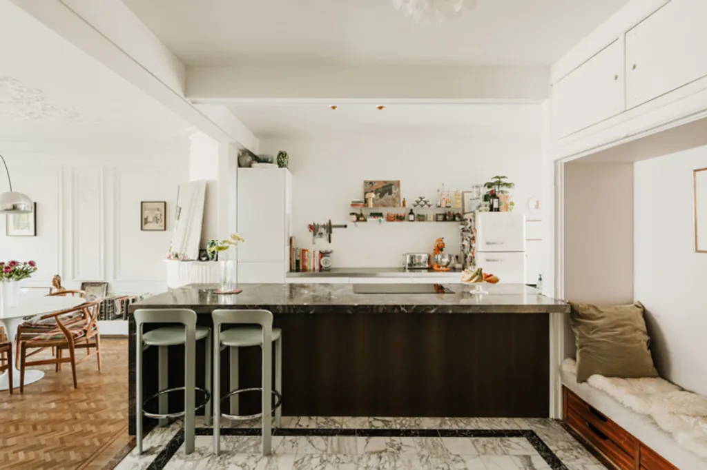 Cucina - Architecturally Renovated Apartment near City Centre