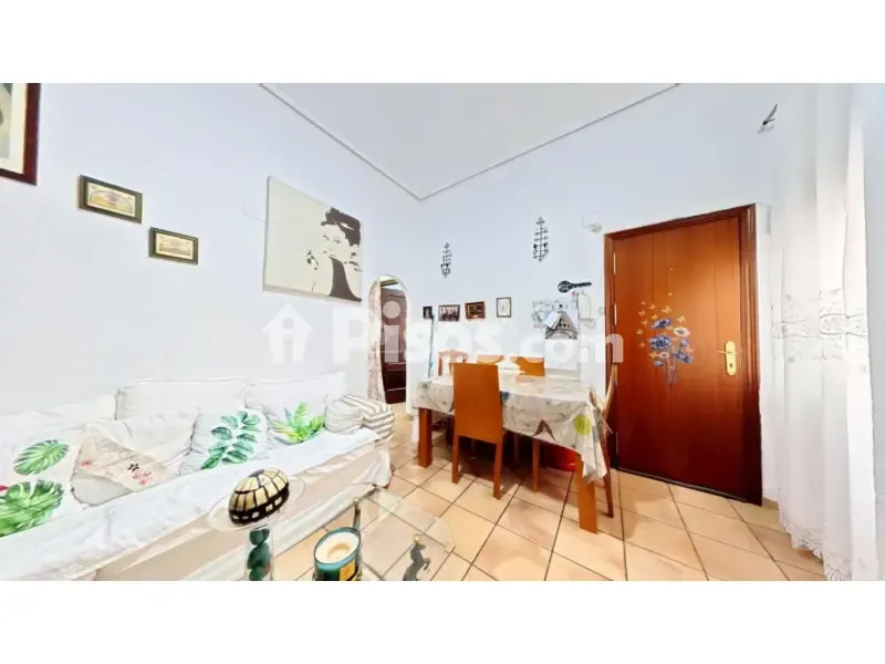 Soggiorno - Ground Floor Flat with Garden View in Ciudad Jardín