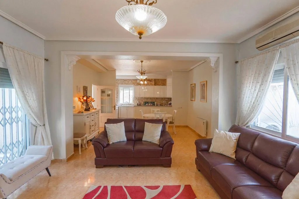 Elutuba - 4-Bedroom Villa with Pool in Ciudad Quesada