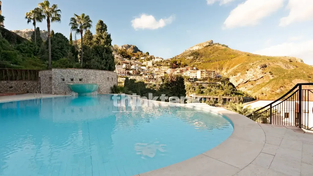 Piscine - Penthouse with Panoramic Terrace in Taormina