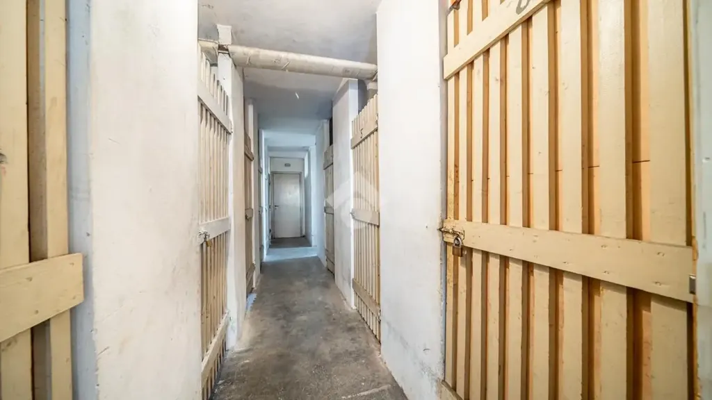 hallway_entrance