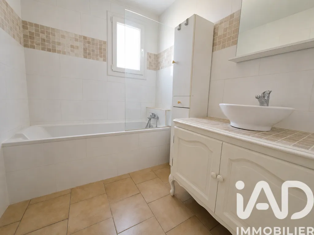 Bagni - Detached House with Eco Features in Cabannes