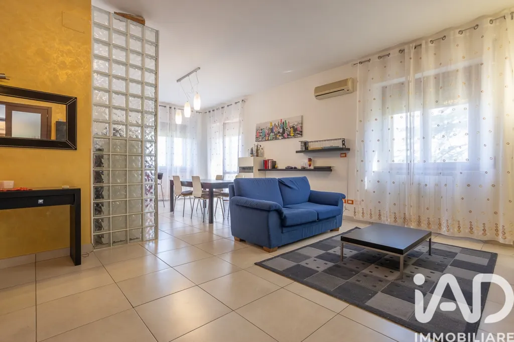 Séjour - Terraced House with Panoramic Terrace in Colmurano