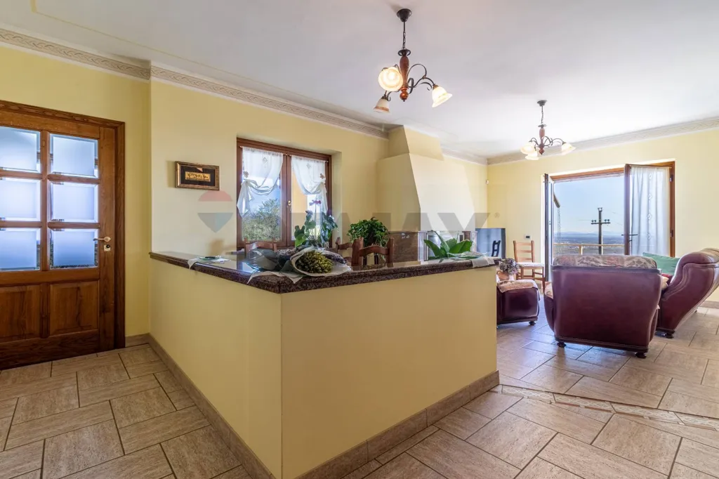 Sala da pranzo - Villa indipendente con parco privato a Magnano