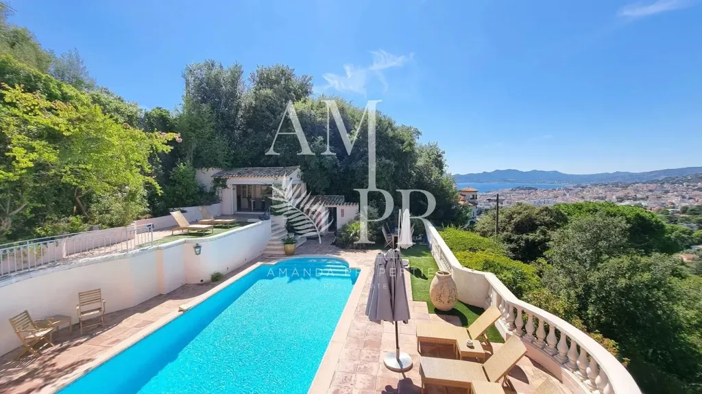 Piscina - Villa with Sea View in Cannes