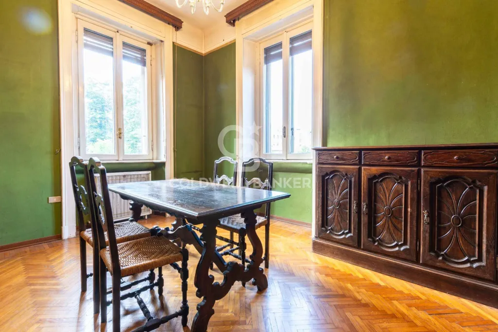 Dining Room - Luxury Apartment with Piazza View in Milan