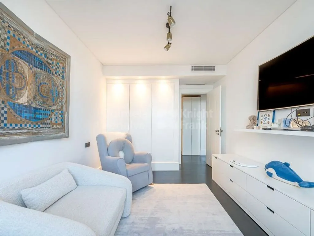 Living Room - Luxury Apartment with River View in Chiado, Lisbon