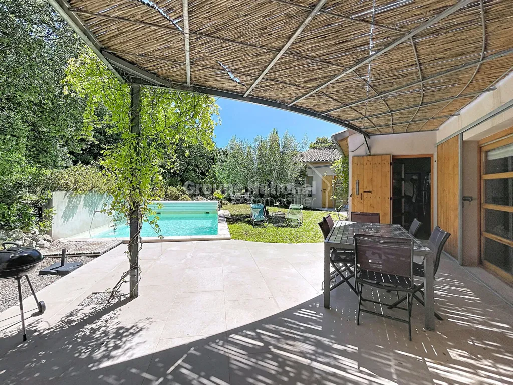 Terrazza - Architectural House with Pool in Rochegude