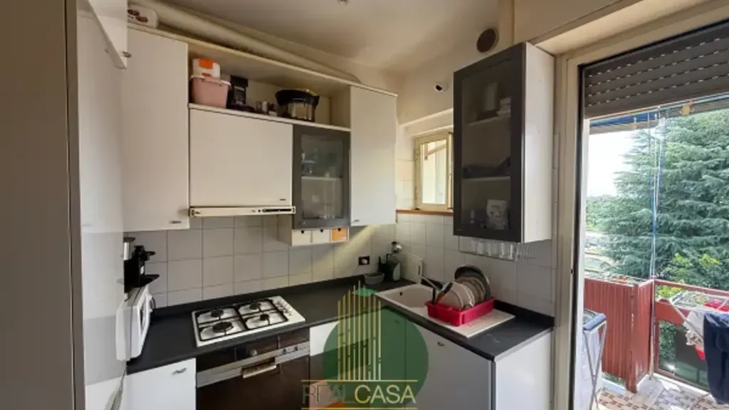 Cuisine - Bright Two-Bedroom Apartment in Brugherio