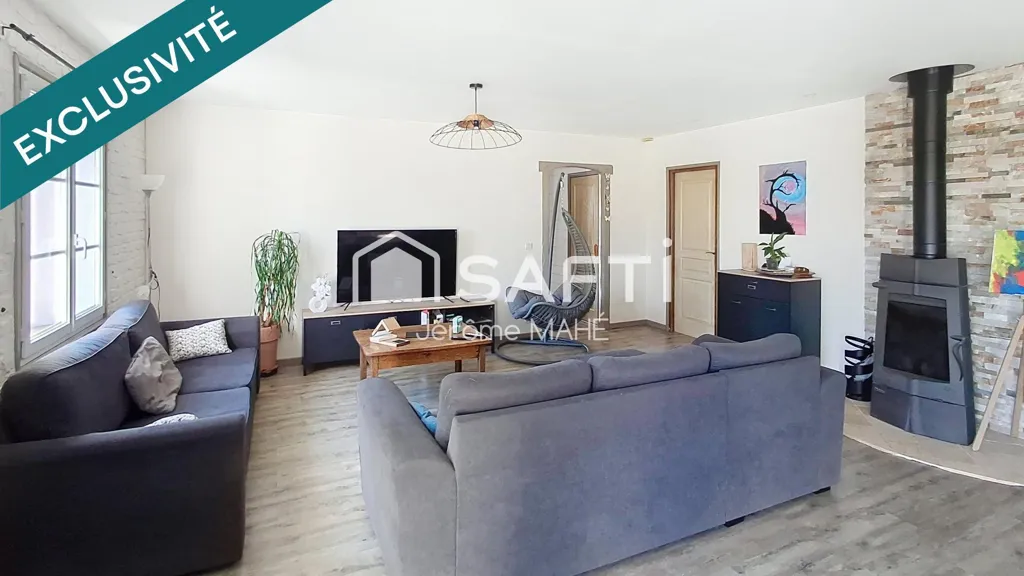 Living Room - House with Pool in Mougon