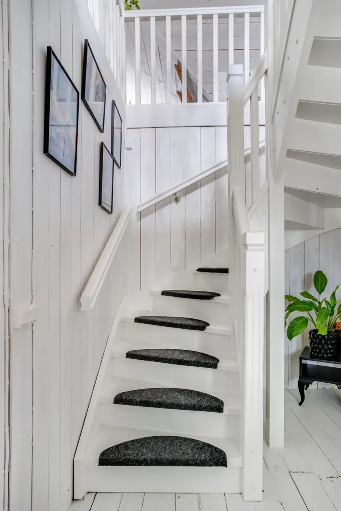 Pièces - Renovated Cottage with Workshop in Gotland