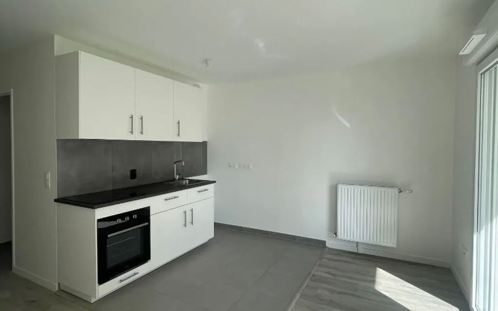 Cuisine - Studio avec Balcon et Parking à Dugny