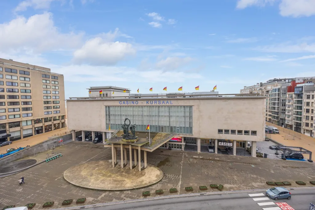 Appartement d'Angle avec Terrasse au Centre d'Ostende