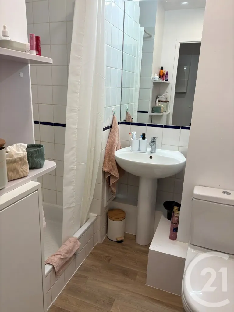 Bathrooms - Studio with Balcony in Strasbourg Esplanade