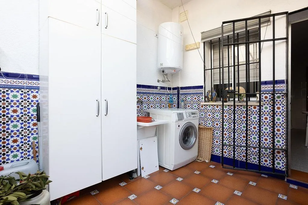 Lavanderia - Luxury House with Pool in Cordova