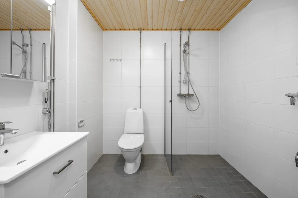 Vannitoad - Modern Flat with Balcony in Oulu