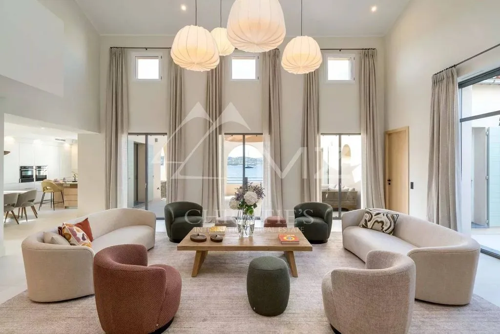 Elutuba - Luxury Villa with Private Beach in Gassin