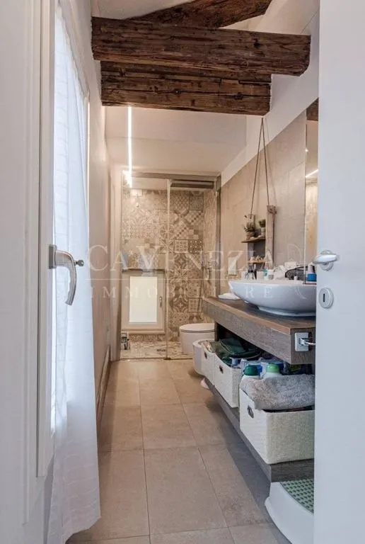 Salles de bain - Restored Apartment with Central Location in Venice