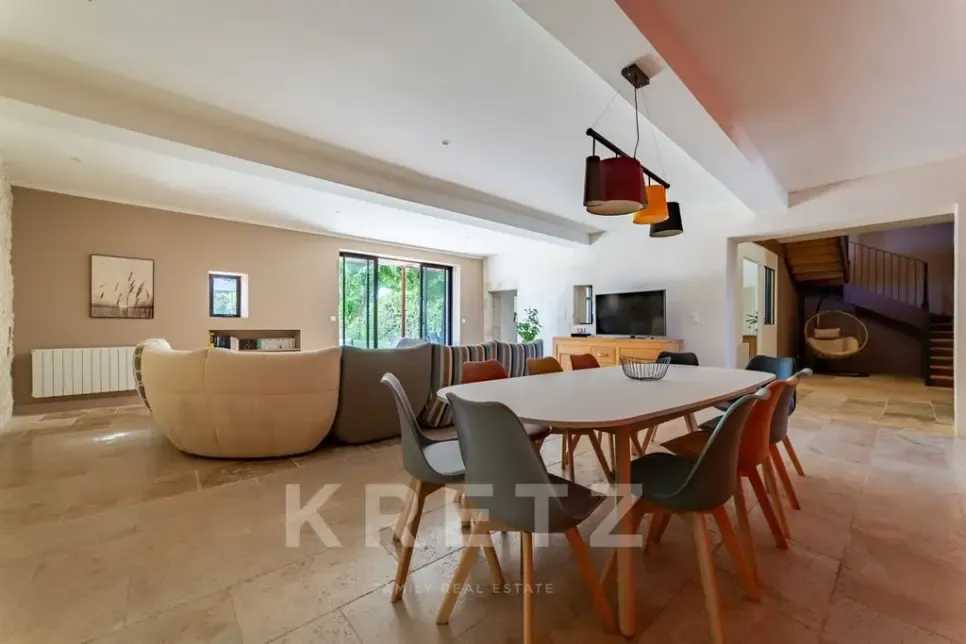 Sala da pranzo - Renovated Barn with Pool near Nîmes