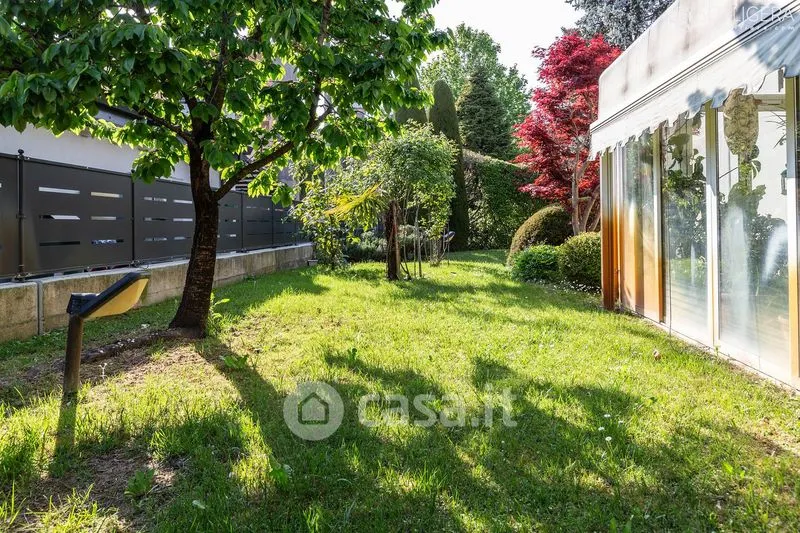 Jardin - Minimalist Villa with Private Garden in Legnago