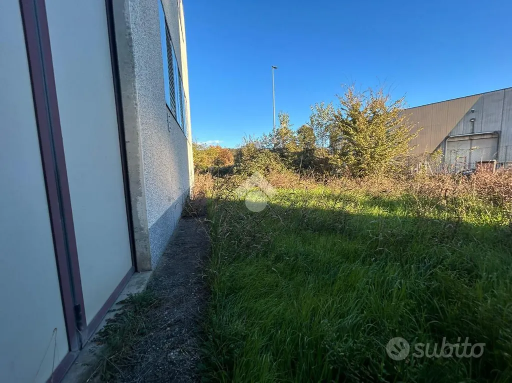 Aed - Warehouse with Ramp in Cellatica Industrial Zone