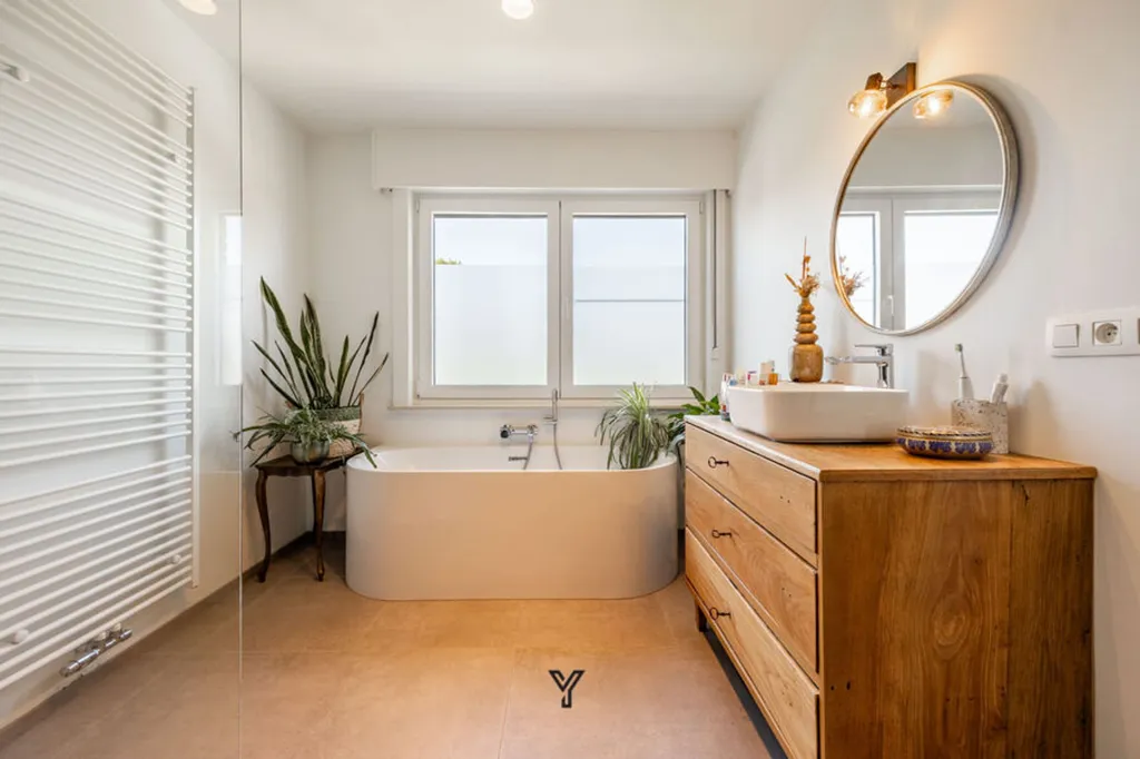 Bathrooms - Charming House with Garden in Heestert