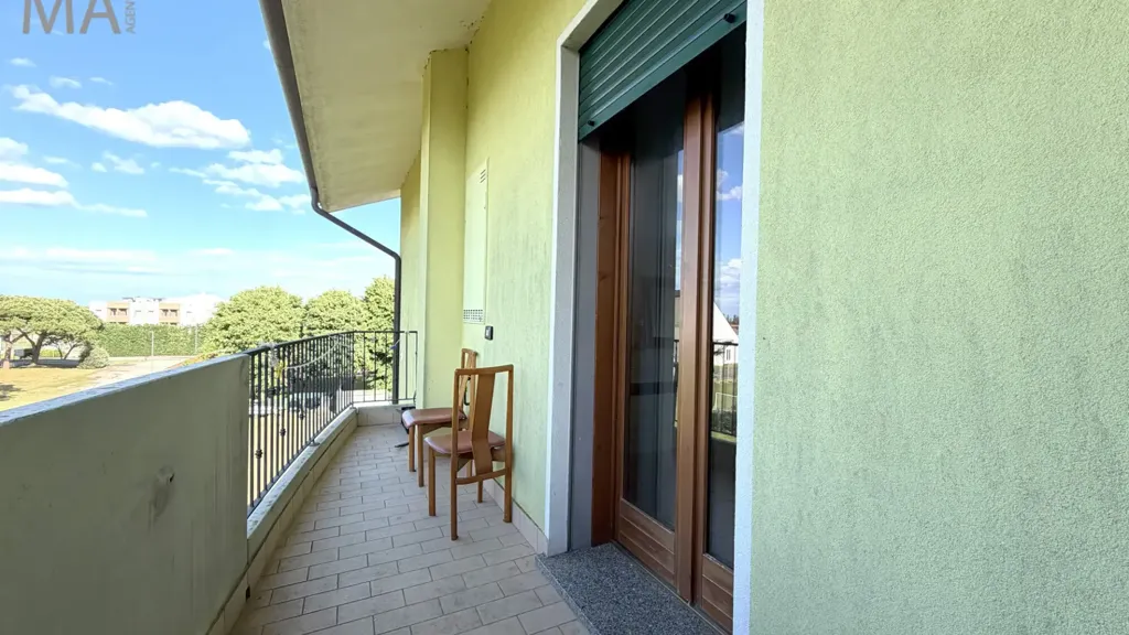 Rõdu - Trilocale with Balcony in Rosolina Centre