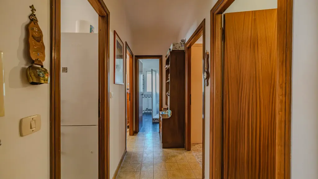 Esik - Apartment with Parking in Torvaianica Centre