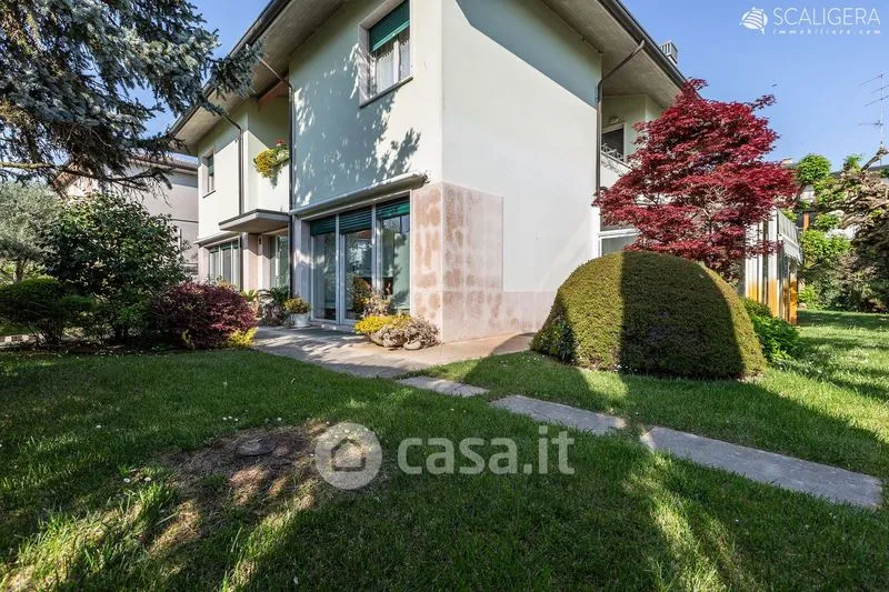 Jardin - Minimalist Villa with Private Garden in Legnago
