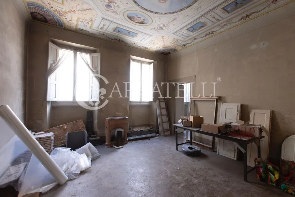 Toad - Historic Building with Courtyard in Florence