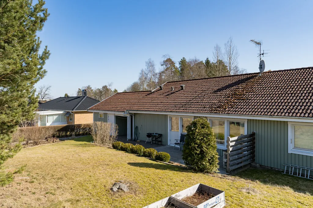 Aed - Duplex with Garden in Tenhult