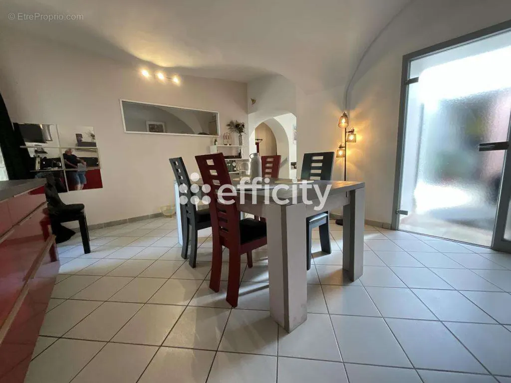 Söögituba - Atypical 4-Piece Apartment in Privas Centre