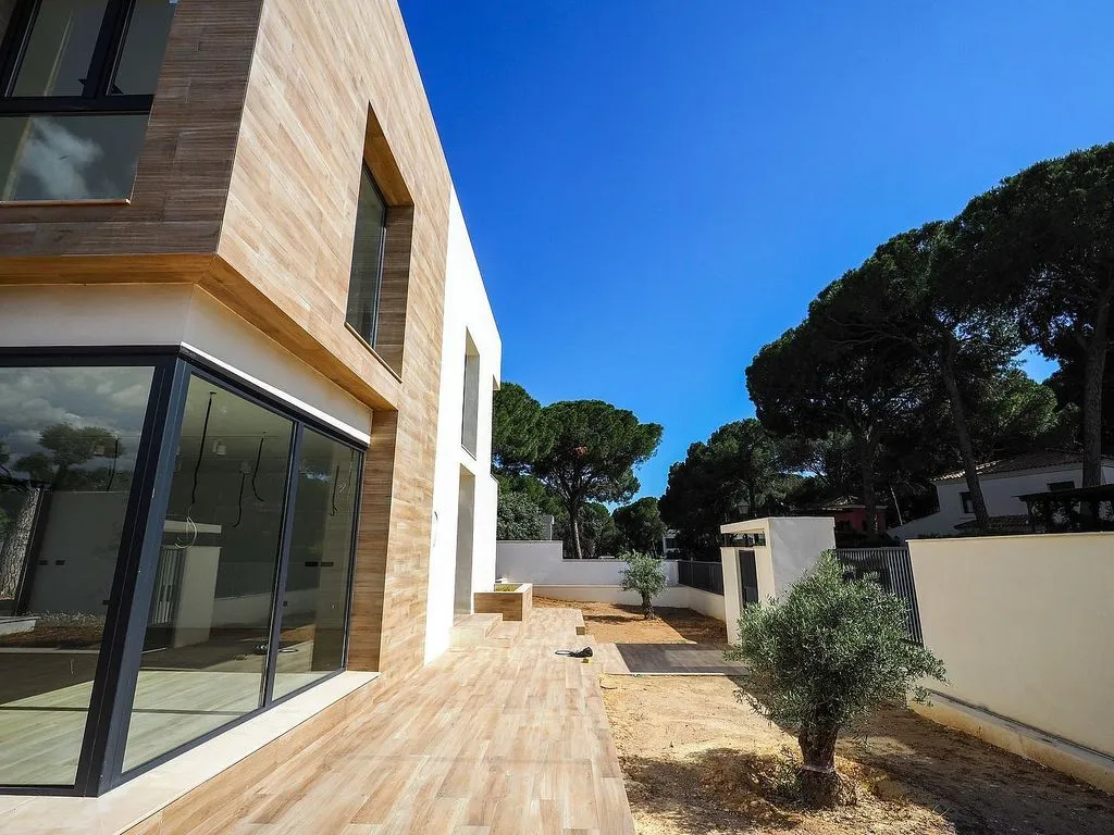 Välivaade - New Chalet with Pool in Bollullos de la Mitación